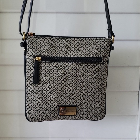 Tommy Hifiger Adjustable Crossbody - black/gold - Picture 1 of 9